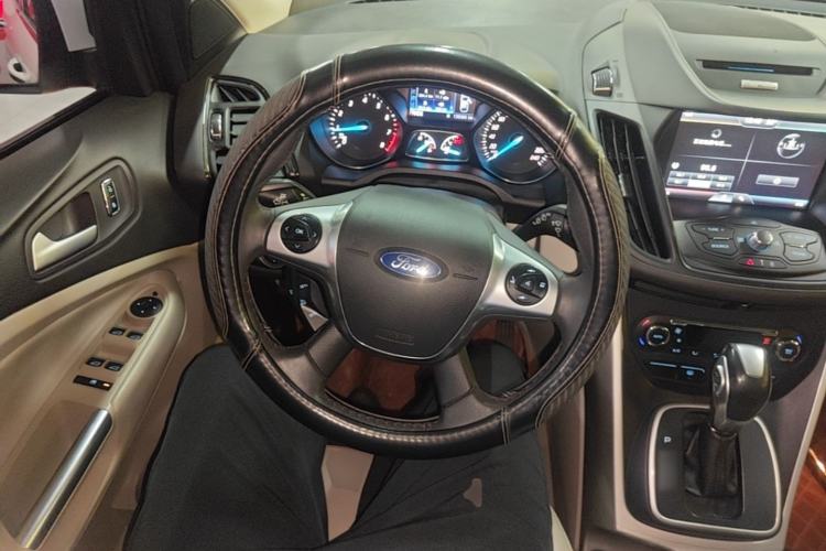 Used Ford Kuga 2015 2.0L GTDi Four-Wheel Drive Elite Model Steering Wheel