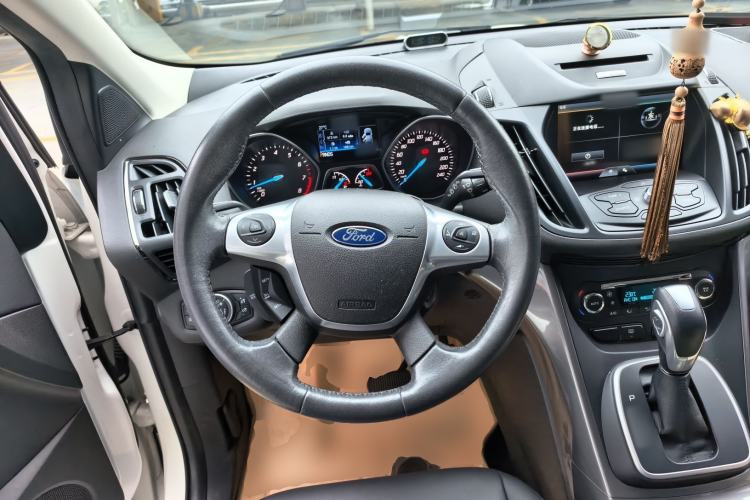 Used Ford Kuga 2015 1.5L GTDi Four-Wheel-Drive Elite Model Steering Wheel