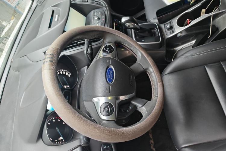 Used Ford Kuga 2015 2.0L GTDi Four-Wheel Drive Elite Model Steering Wheel