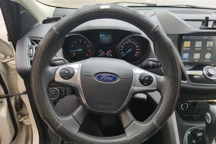 Used Ford Kuga 2015 1.5L GTDi Two-Wheel-Drive Comfort Model Steering Wheel
