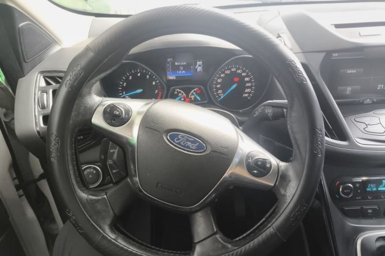 Used Ford Kuga 2015 2.0L GTDi Four-Wheel Drive Prestige Model Steering Wheel