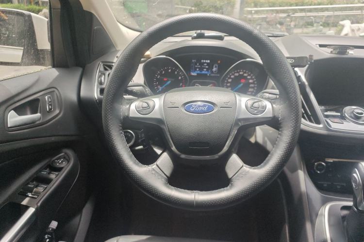 Used Ford Kuga 2015 2.0L GTDi Four-Wheel Drive Prestige Model Steering Wheel