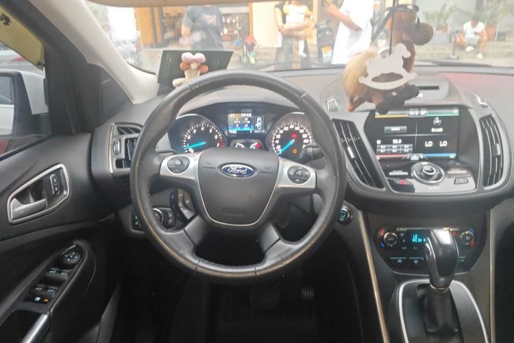 Used Ford Kuga 2015 2.0L GTDi Four-Wheel Drive Prestige Model Steering Wheel