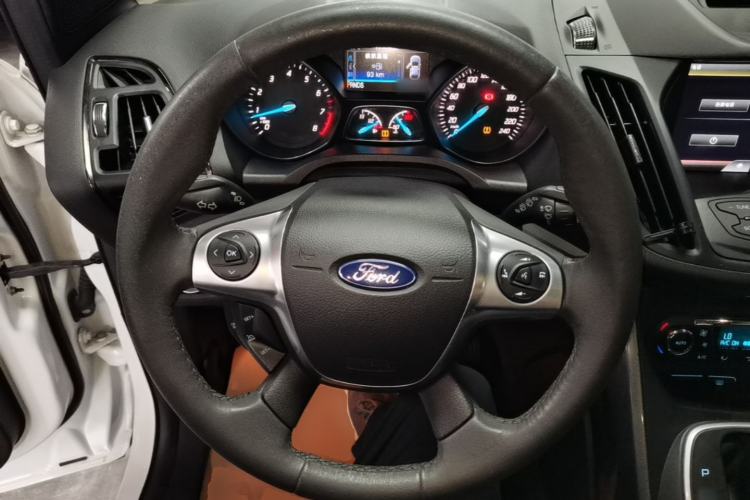 Used Ford Kuga 2015 2.0L GTDi Four-Wheel Drive Elite Model Steering Wheel