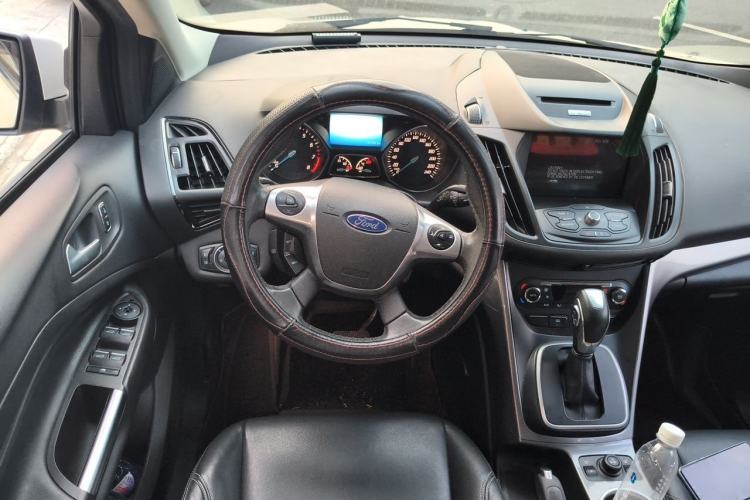 Used Ford Kuga 2015 2.0L GTDi Four-Wheel Drive Elite Model Steering Wheel