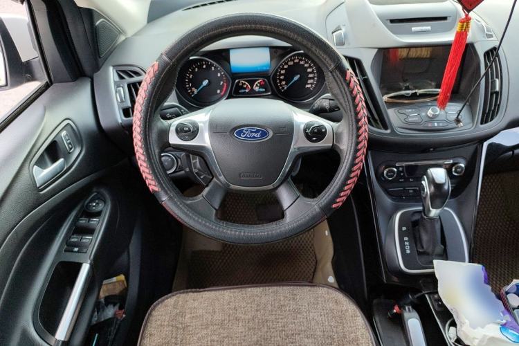 Used Ford Kuga 2015 2.0L GTDi Four-Wheel-Drive Sport Model Steering Wheel