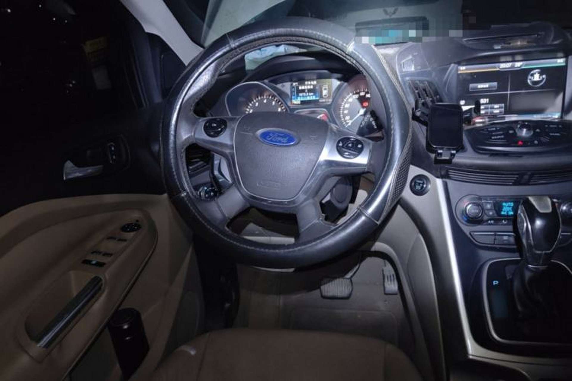 Used Ford Kuga 2015 1.5L GTDi Four-Wheel-Drive Elite Model Steering Wheel
