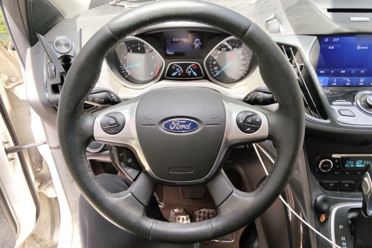 Used Ford Kuga 2015 2.0L GTDi Four-Wheel Drive Prestige Model Steering Wheel