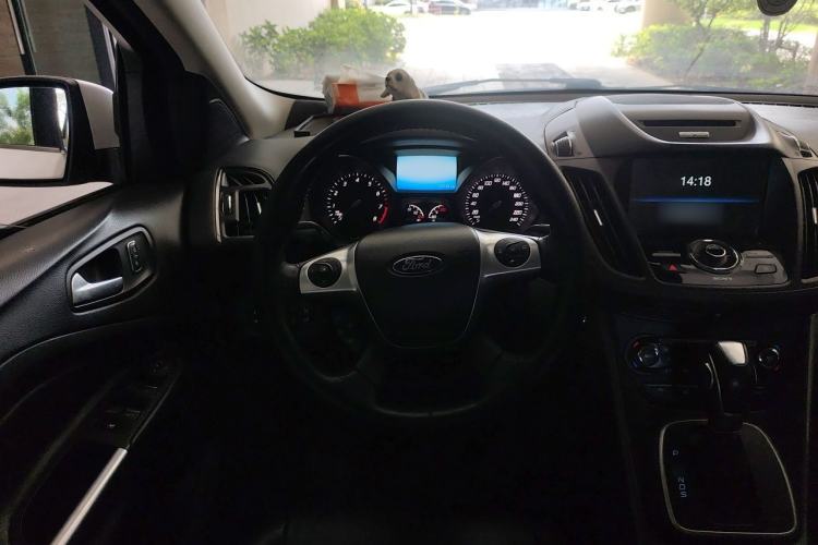 Used Ford Kuga 2015 2.0L GTDi Four-Wheel Drive Prestige Model Steering Wheel