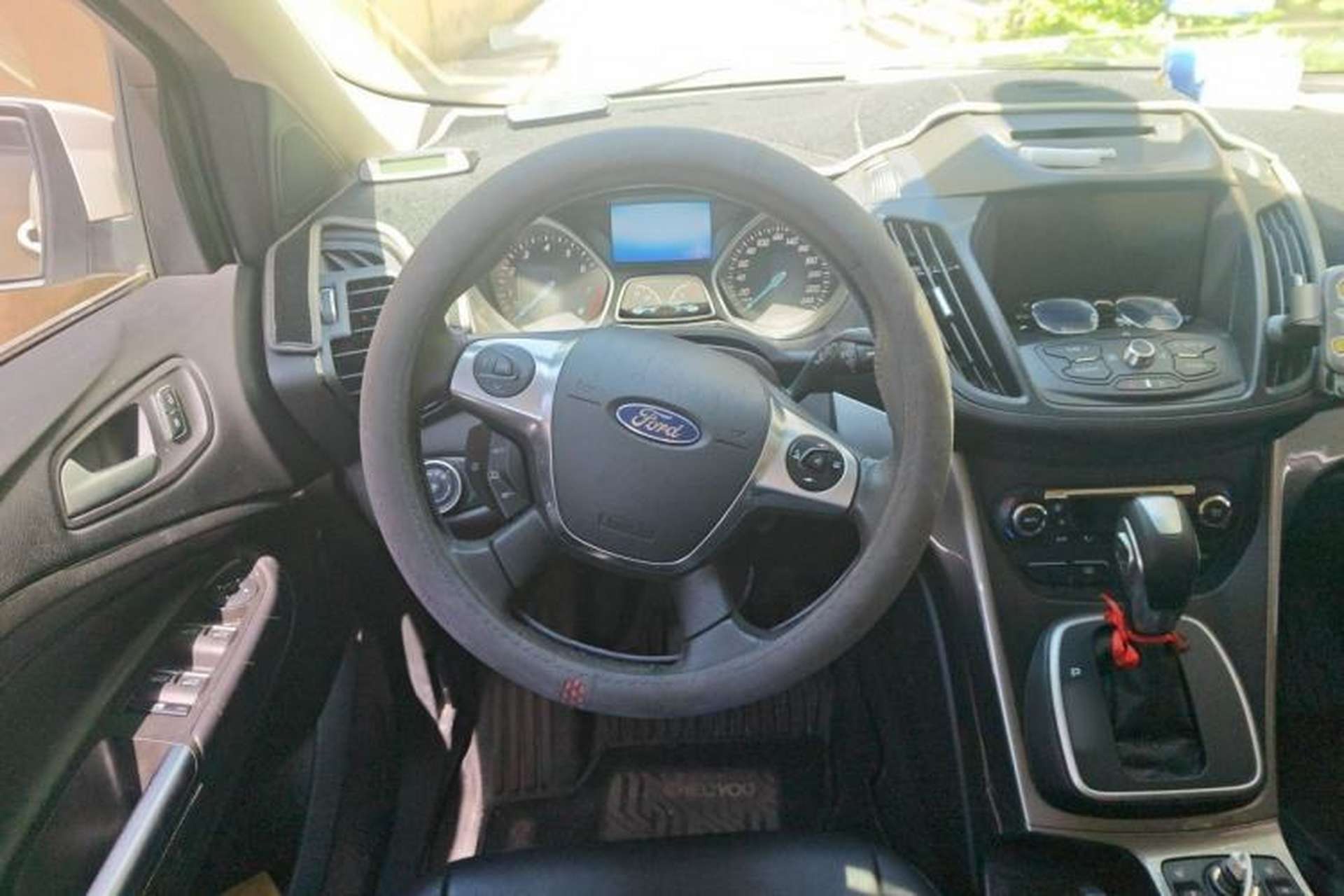 Used Ford Kuga 2015 1.5L GTDi Four-Wheel-Drive Elite Model Steering Wheel