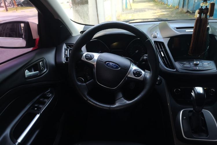 Used Ford Kuga 2015 1.5L GTDi Four-Wheel-Drive Elite Model Steering Wheel