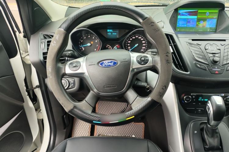 Used Ford Kuga 2015 1.5L GTDi Two-Wheel-Drive Comfort Model Steering Wheel