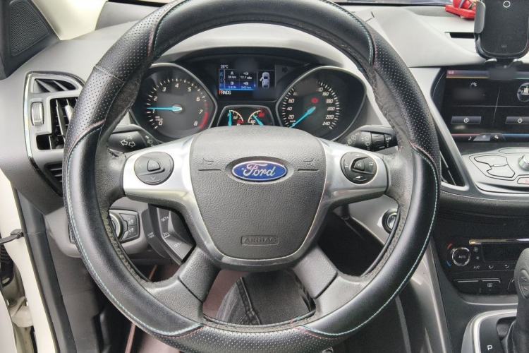 Used Ford Kuga 2015 2.0L GTDi Four-Wheel Drive Elite Model Steering Wheel