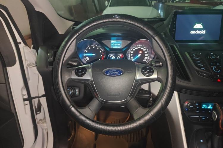 Used Ford Kuga 2015 1.5L GTDi Two-Wheel-Drive Comfort Model Steering Wheel