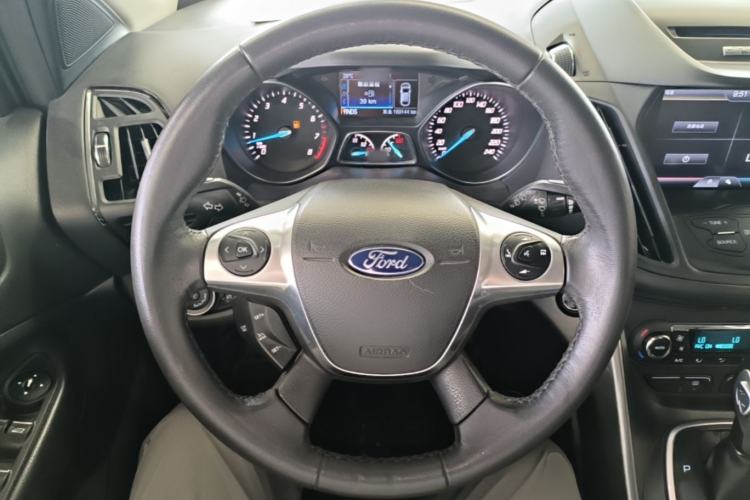 Used Ford Kuga 2015 1.5L GTDi Four-Wheel-Drive Elite Model Steering Wheel