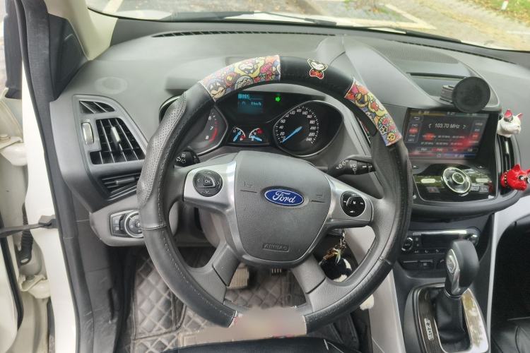 Used Ford Kuga 2015 1.5L GTDi Two-Wheel-Drive Comfort Model Steering Wheel