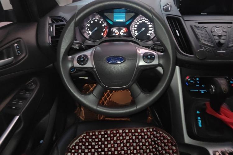 Used Ford Kuga 2015 1.5L GTDi Two-Wheel-Drive Comfort Model Steering Wheel