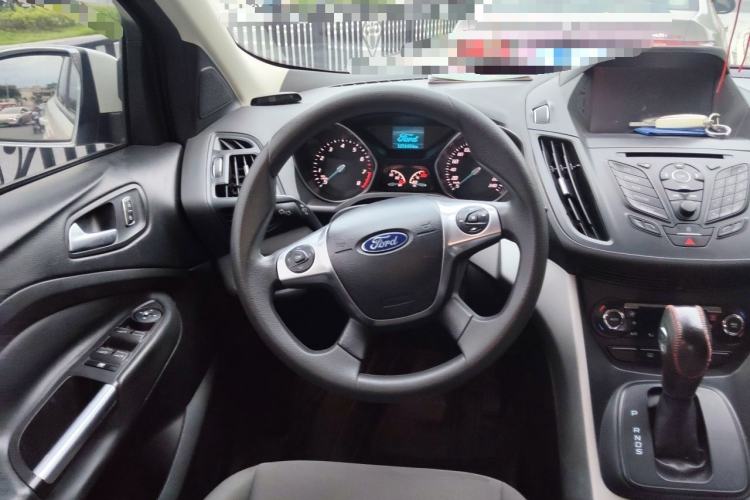 Used Ford Kuga 2015 1.5L GTDi Two-Wheel-Drive Comfort Model Steering Wheel