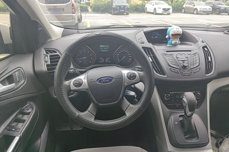 Used Ford Kuga 2015 1.5L GTDi Two-Wheel-Drive Comfort Model Steering Wheel