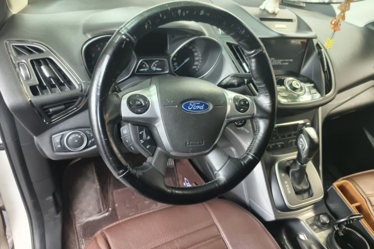 Used Ford Kuga 2015 2.0L GTDi Four-Wheel Drive Prestige Model Steering Wheel