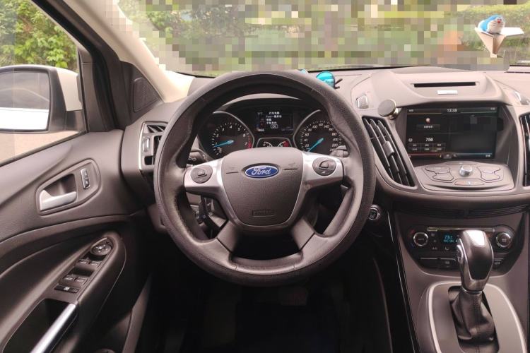 Used Ford Kuga 2015 2.0L GTDi Four-Wheel-Drive Sport Model Steering Wheel