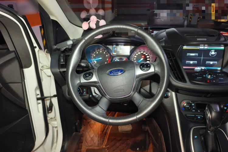Used Ford Kuga 2015 1.5L GTDi Four-Wheel-Drive Elite Model Steering Wheel