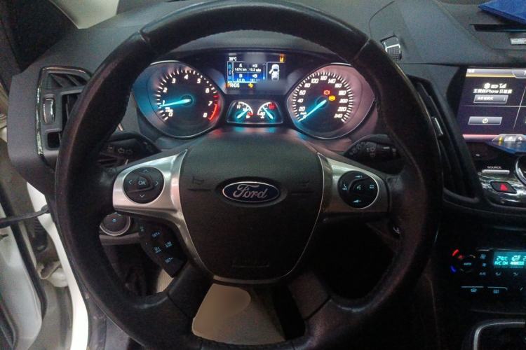 Used Ford Kuga 2015 2.0L GTDi Four-Wheel-Drive Sport Model Steering Wheel