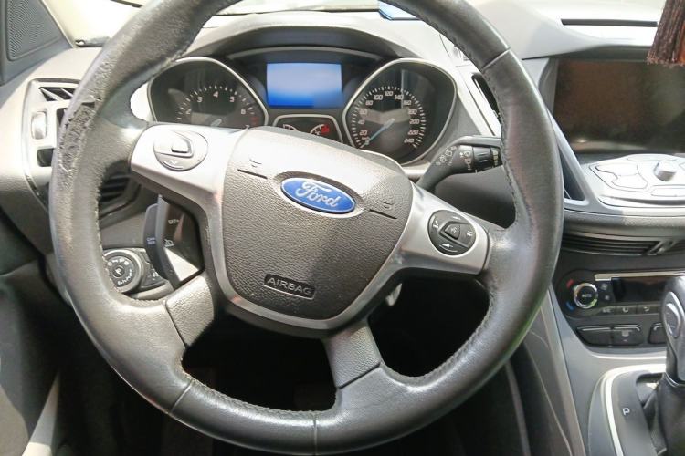 Used Ford Kuga 2015 2.0L GTDi Four-Wheel Drive Elite Model Steering Wheel