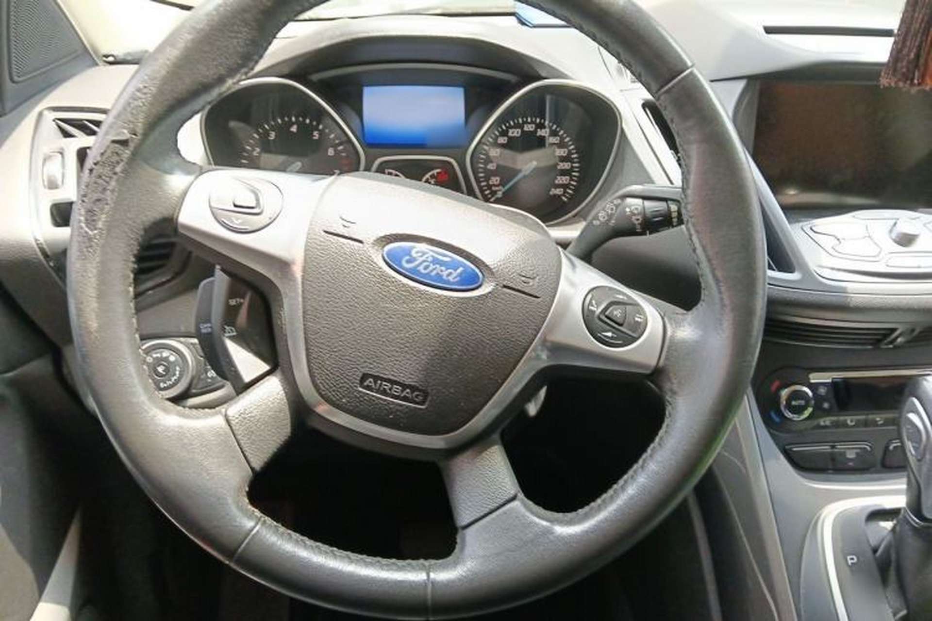 Used Ford Kuga 2015 2.0L GTDi Four-Wheel Drive Elite Model Steering Wheel