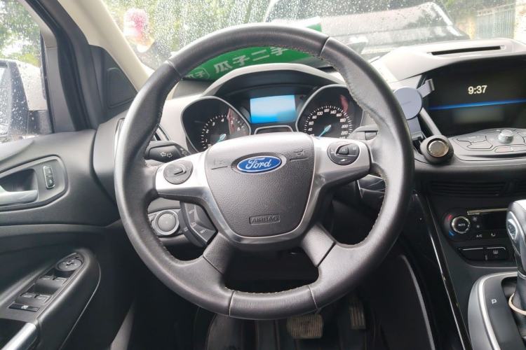 Used Ford Kuga 2015 2.0L GTDi Four-Wheel-Drive Sport Model Steering Wheel