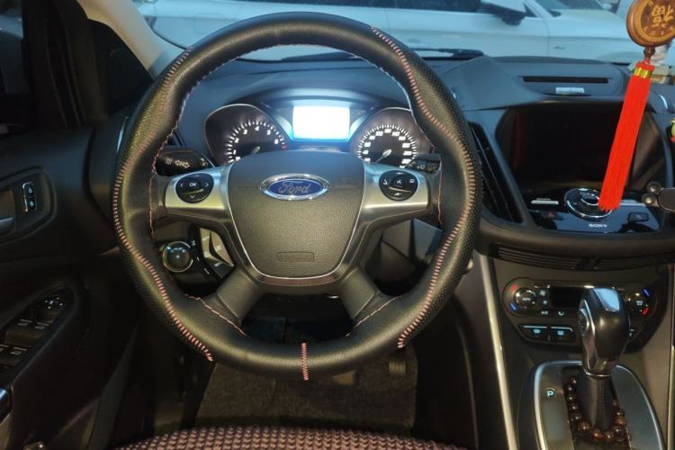 Used Ford Kuga 2015 2.0L GTDi Four-Wheel Drive Prestige Model Steering Wheel