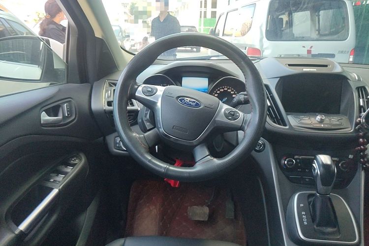 Used Ford Kuga 2015 2.0L GTDi Four-Wheel Drive Elite Model Steering Wheel