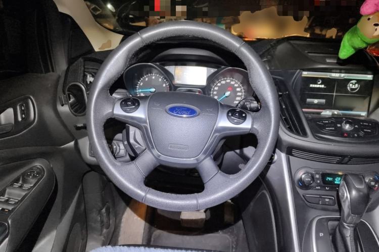 Used Ford Kuga 2015 1.5L GTDi Four-Wheel-Drive Elite Model Steering Wheel
