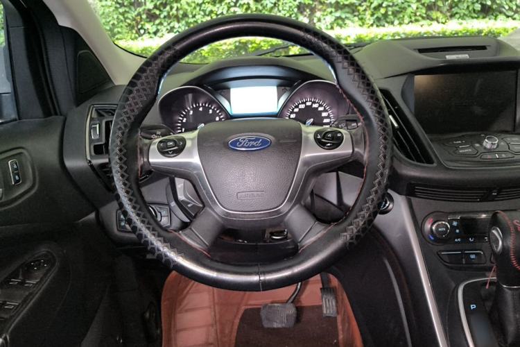 Used Ford Kuga 2015 1.5L GTDi Four-Wheel-Drive Elite Model Steering Wheel