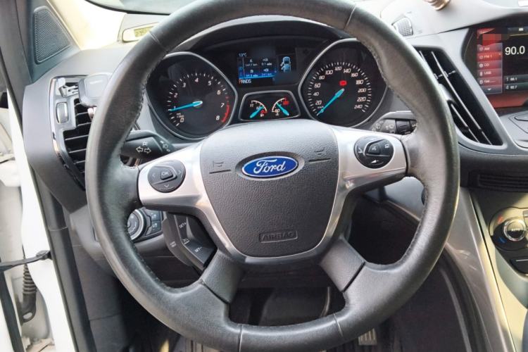Used Ford Kuga 2015 1.5L GTDi Four-Wheel-Drive Elite Model Steering Wheel