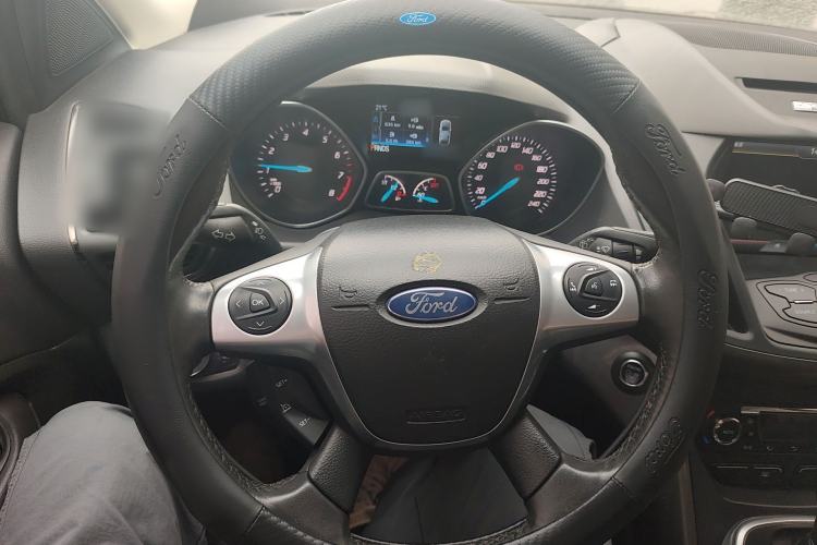 Used Ford Kuga 2015 2.0L GTDi Four-Wheel Drive Elite Model Steering Wheel