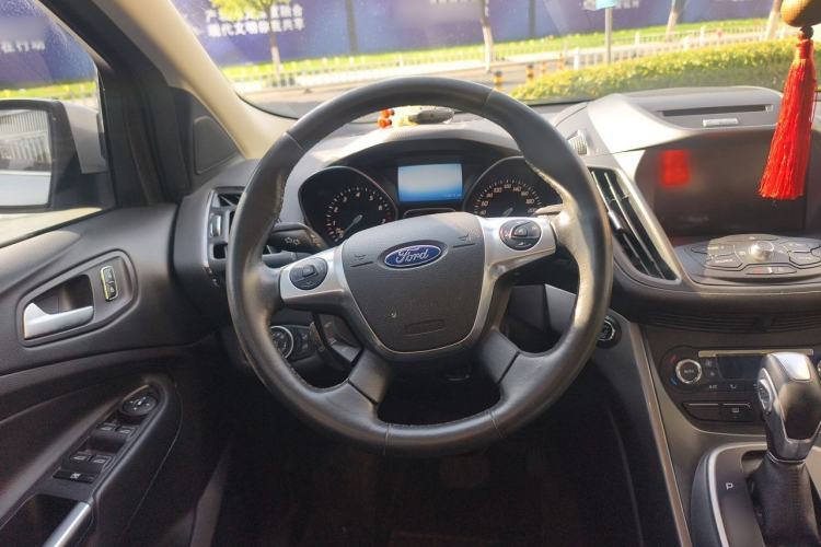 Used Ford Kuga 2015 2.0L GTDi Four-Wheel Drive Elite Model Steering Wheel