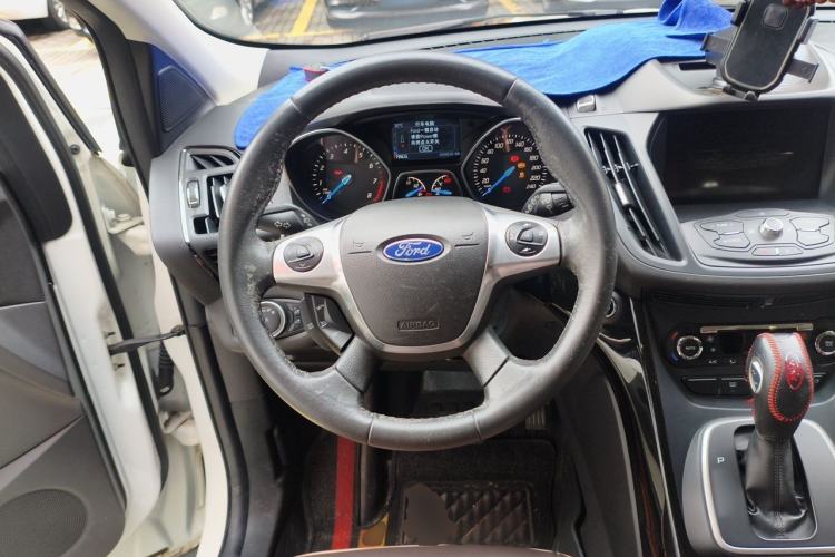 Used Ford Kuga 2015 2.0L GTDi Four-Wheel-Drive Sport Model Steering Wheel