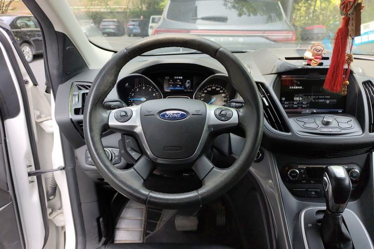 Used Ford Kuga 2015 2.0L GTDi Four-Wheel Drive Elite Model Steering Wheel