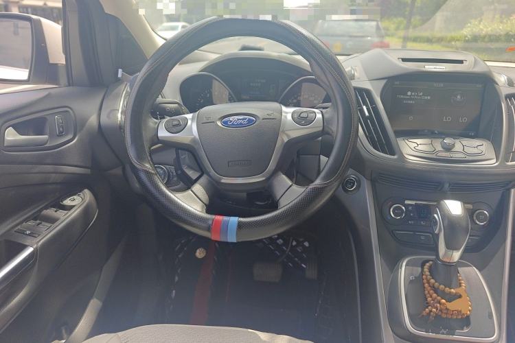 Used Ford Kuga 2015 1.5L GTDi Four-Wheel-Drive Elite Model Steering Wheel