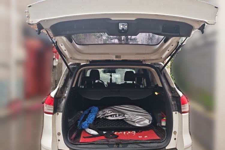 Used Ford Kuga 2015 1.5L GTDi Two-Wheel-Drive Comfort Model Trunk