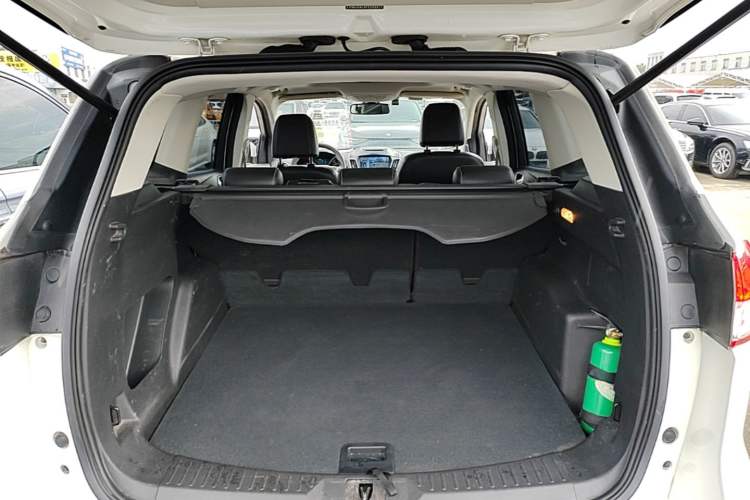 Used Ford Kuga 2015 1.5L GTDi Two-Wheel Drive Fashion Edition Trunk