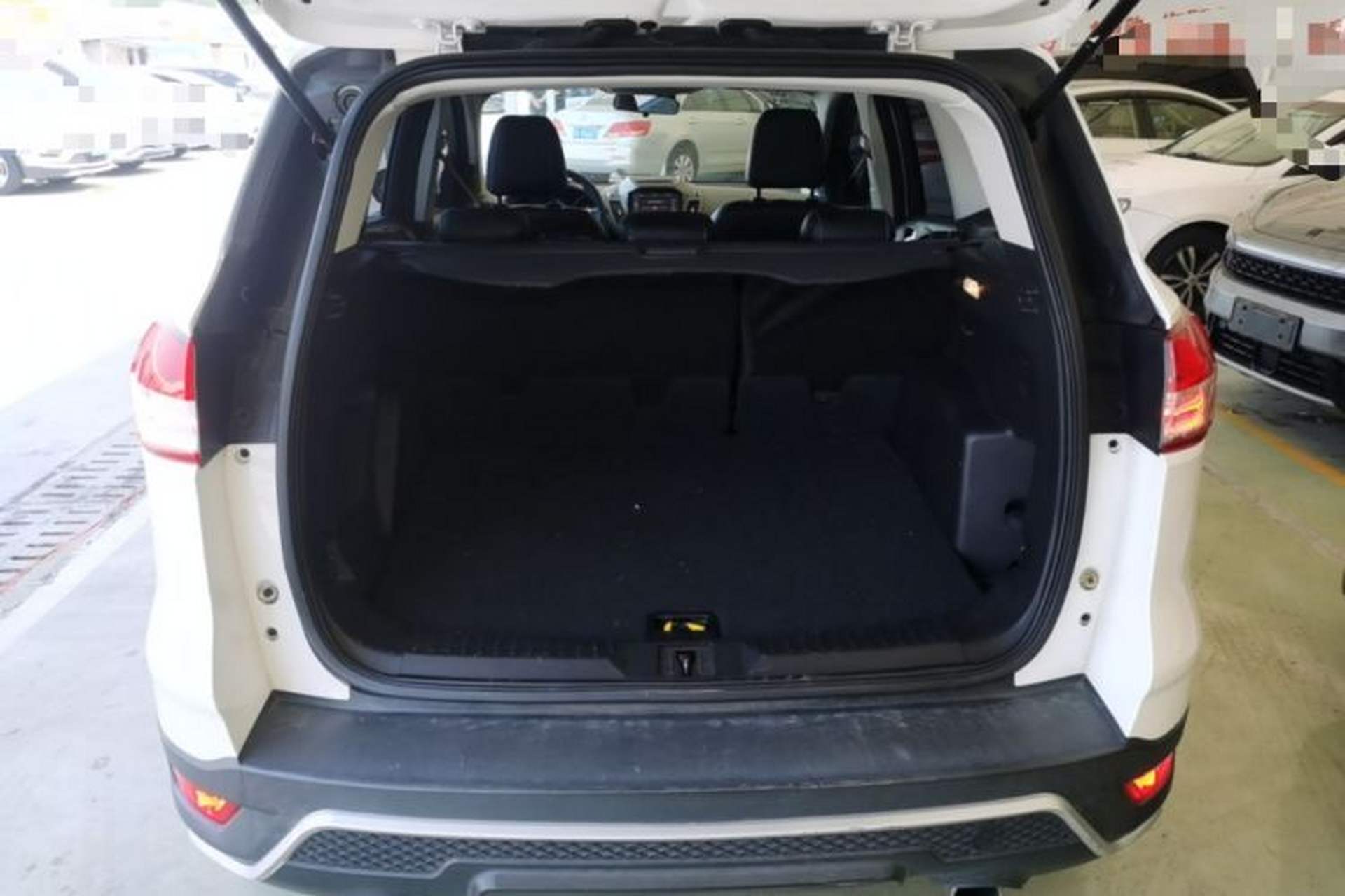 Used Ford Kuga 2015 1.5L GTDi Two-Wheel-Drive Comfort Model Trunk