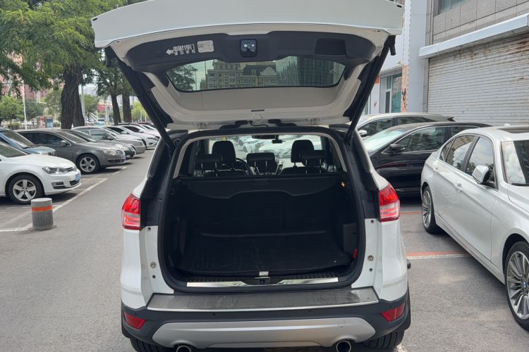 Used Ford Kuga 2015 2.0L GTDi Four-Wheel Drive Prestige Model Trunk
