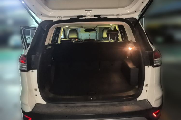 Used Ford Kuga 2015 1.5L GTDi Two-Wheel Drive Fashion Edition Trunk