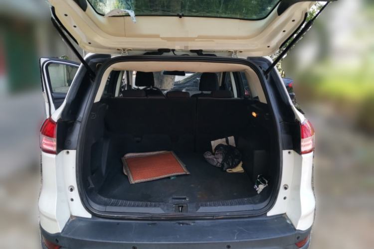 Used Ford Kuga 2015 1.5L GTDi Two-Wheel-Drive Comfort Model Trunk