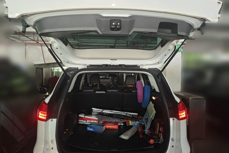 Used Ford Kuga 2015 1.5L GTDi Two-Wheel Drive Fashion Edition Trunk