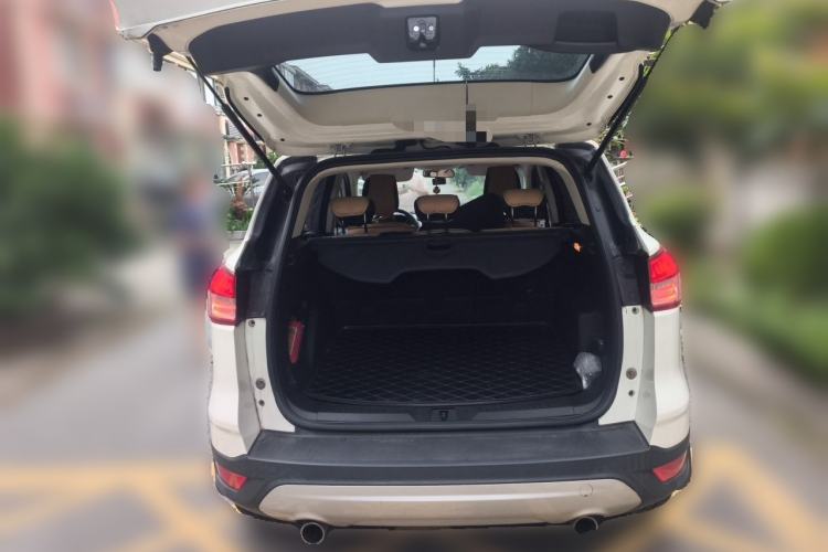 Used Ford Kuga 2015 1.5L GTDi Two-Wheel-Drive Comfort Model Trunk