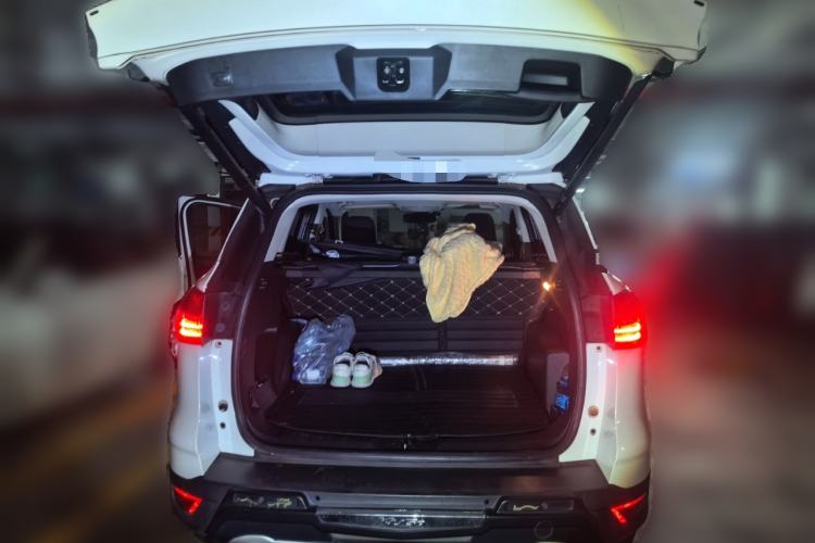 Used Ford Kuga 2015 1.5L GTDi Four-Wheel-Drive Elite Model Trunk