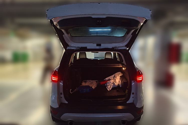 Used Ford Kuga 2015 1.5L GTDi Four-Wheel-Drive Elite Model Trunk
